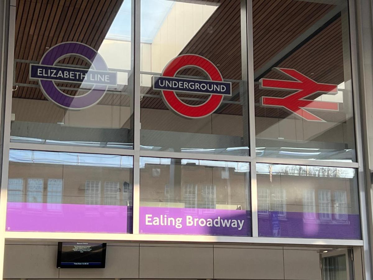 La Vie - Entire Apartment - Next To Central District Elizabeth Line Tube Station - Near Central London & Wembley Ealing Eksteriør bilde