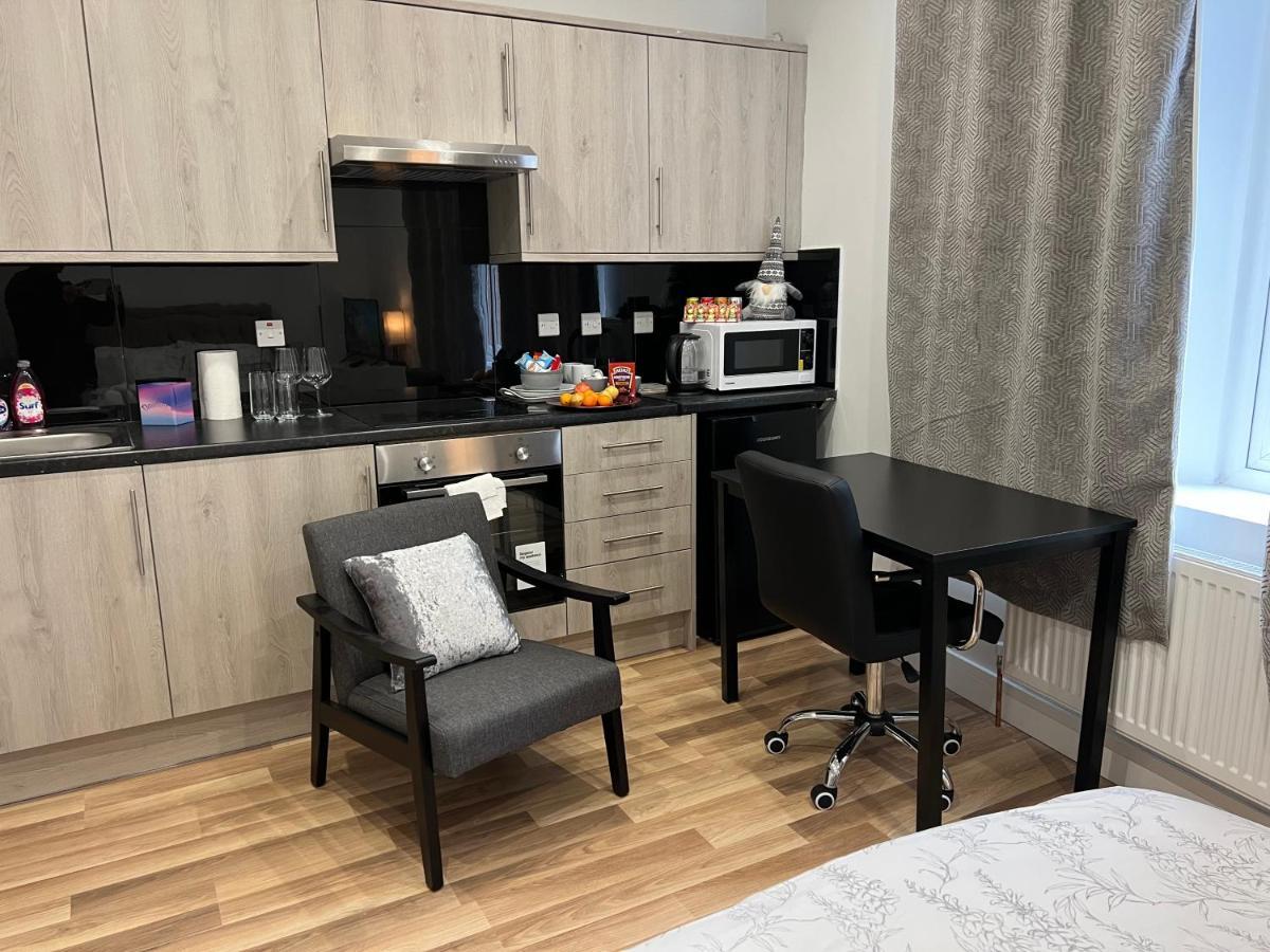La Vie - Entire Apartment - Next To Central District Elizabeth Line Tube Station - Near Central London & Wembley Ealing Eksteriør bilde