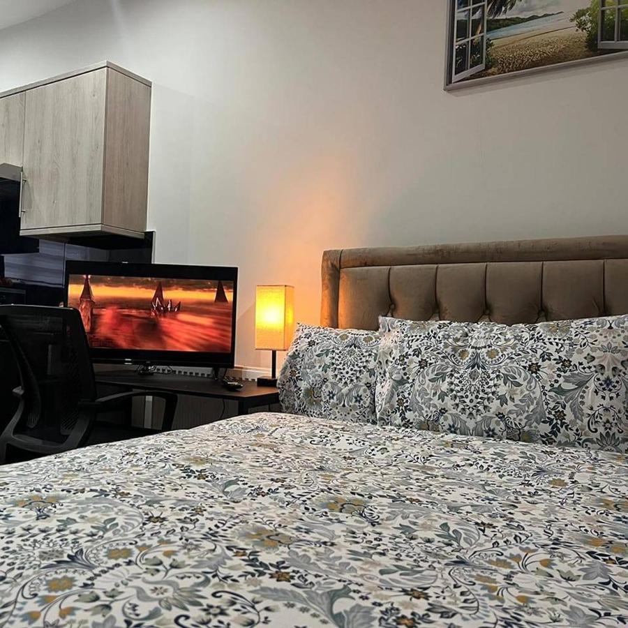 La Vie - Entire Apartment - Next To Central District Elizabeth Line Tube Station - Near Central London & Wembley Ealing Eksteriør bilde
