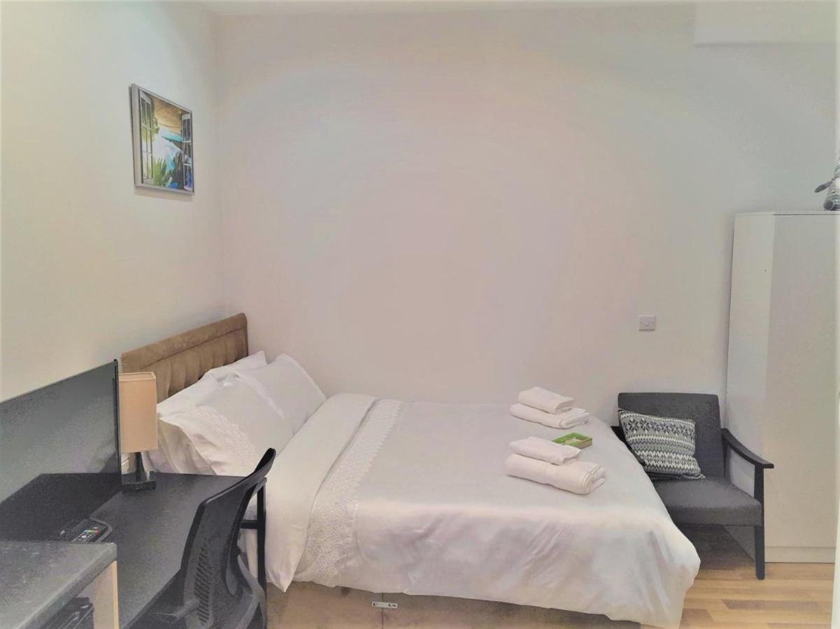 La Vie - Entire Apartment - Next To Central District Elizabeth Line Tube Station - Near Central London & Wembley Ealing Eksteriør bilde