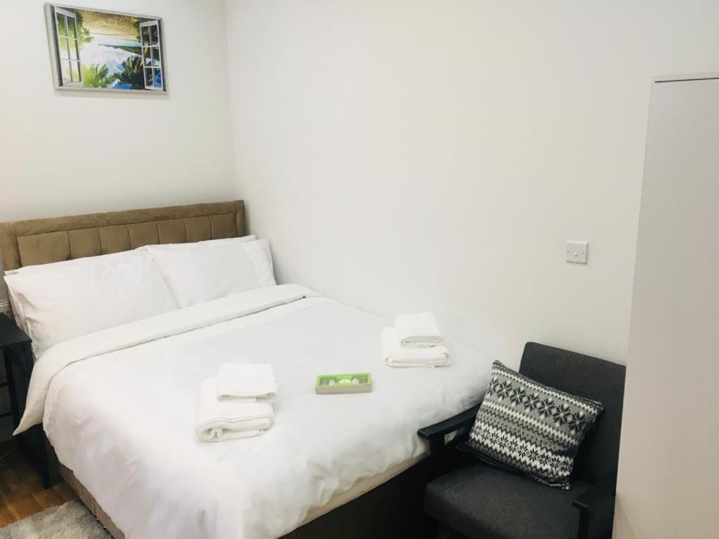 La Vie - Entire Apartment - Next To Central District Elizabeth Line Tube Station - Near Central London & Wembley Ealing Eksteriør bilde
